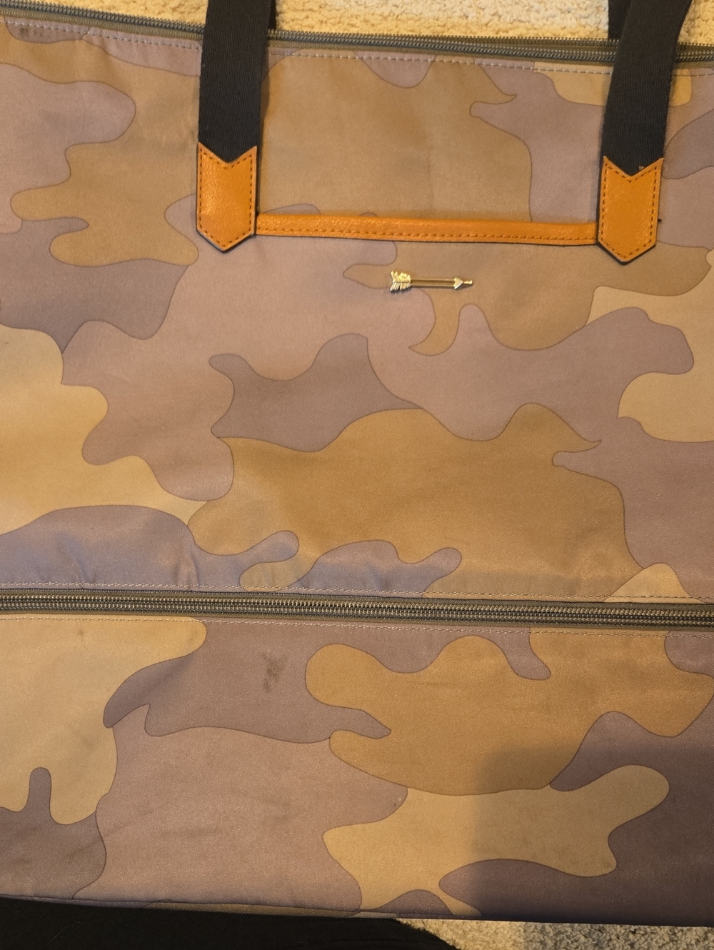 Camo Tote Bag with Arrow Accent - Brown/Tan